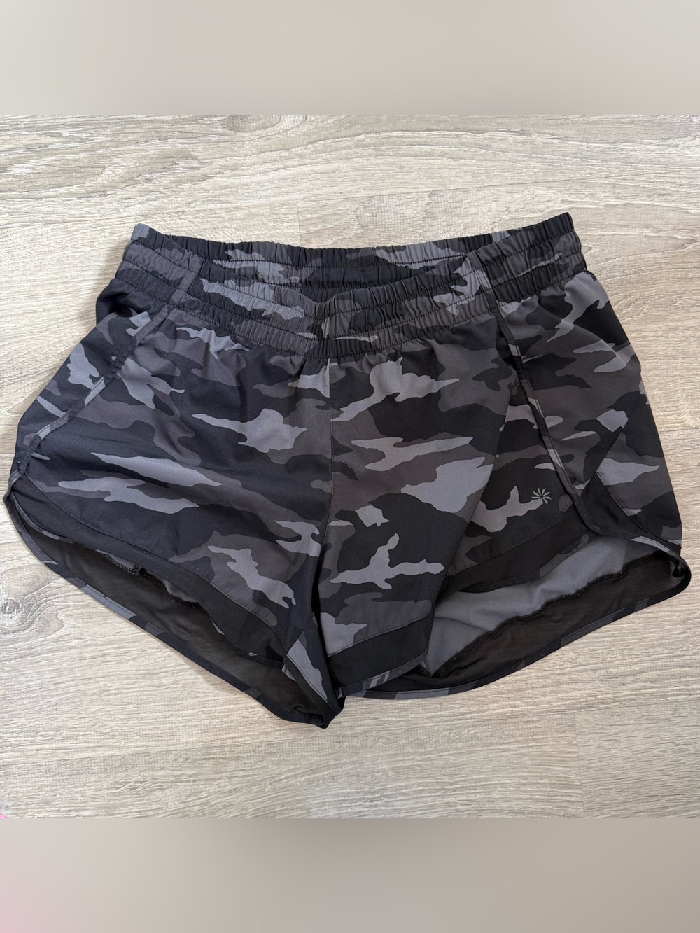 Athleta Shorts - Printed Mesh Racer Run Short 4"